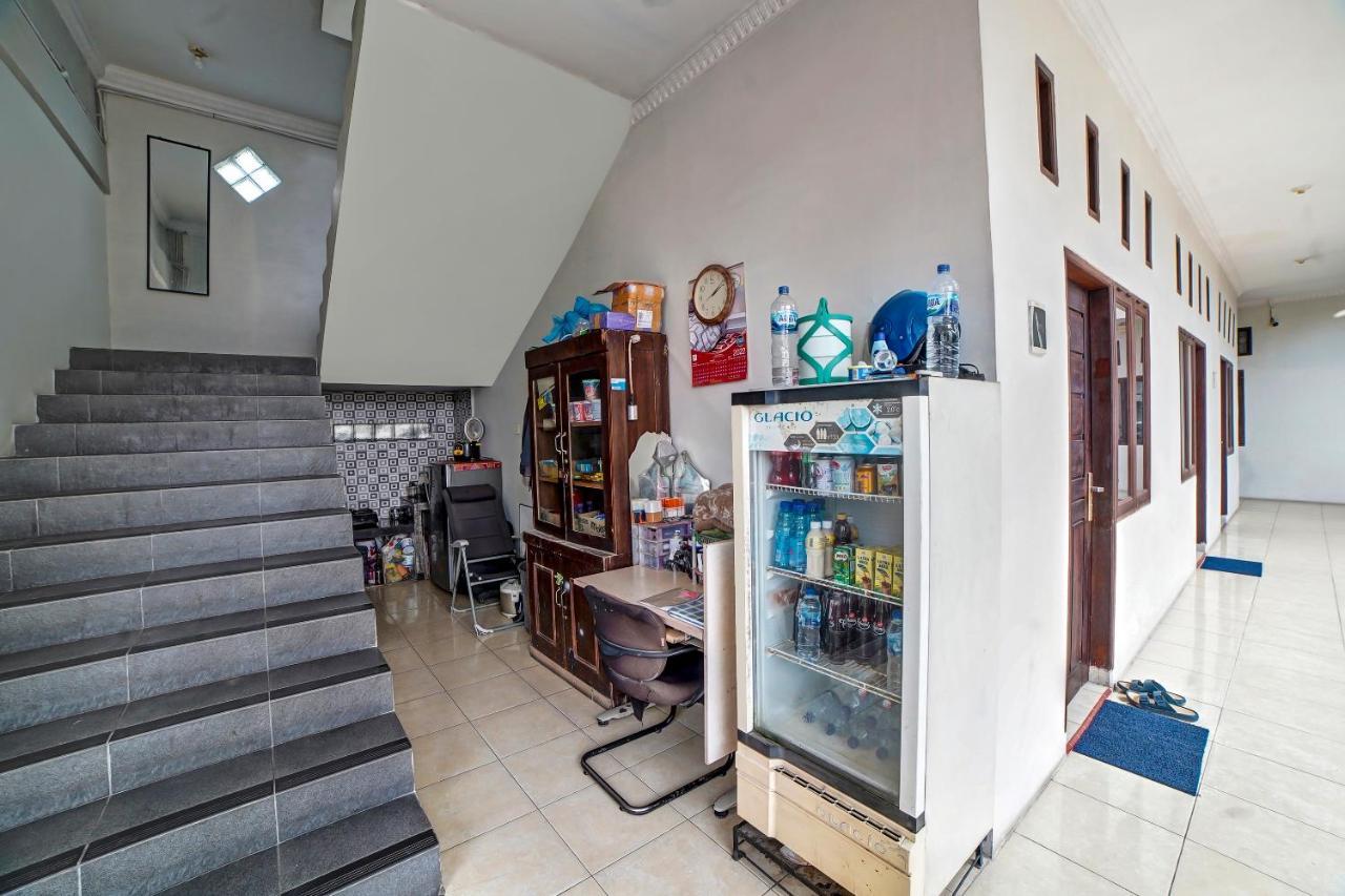 Oyo 90751 Graha Sei Batugingging Hotell Medan Exteriör bild