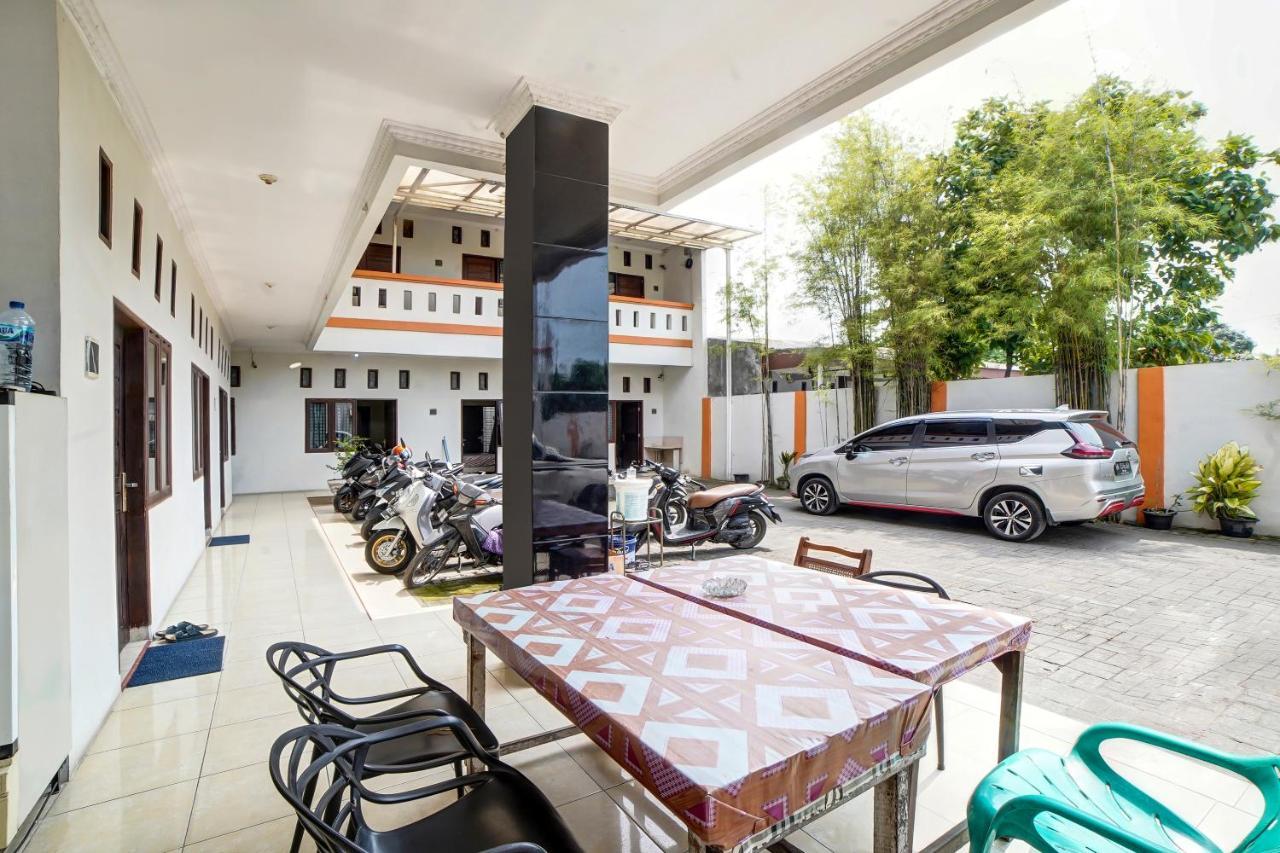 Oyo 90751 Graha Sei Batugingging Hotell Medan Exteriör bild