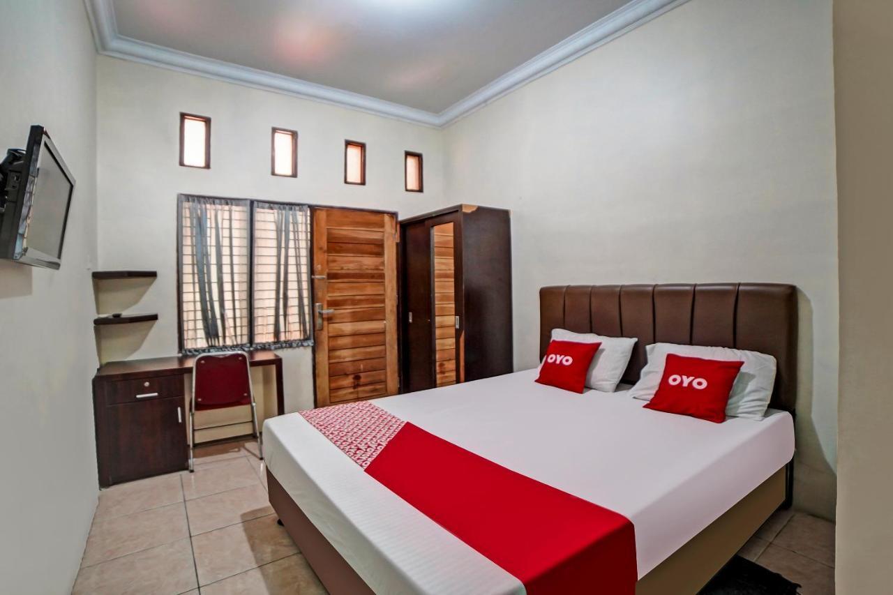 Oyo 90751 Graha Sei Batugingging Hotell Medan Exteriör bild