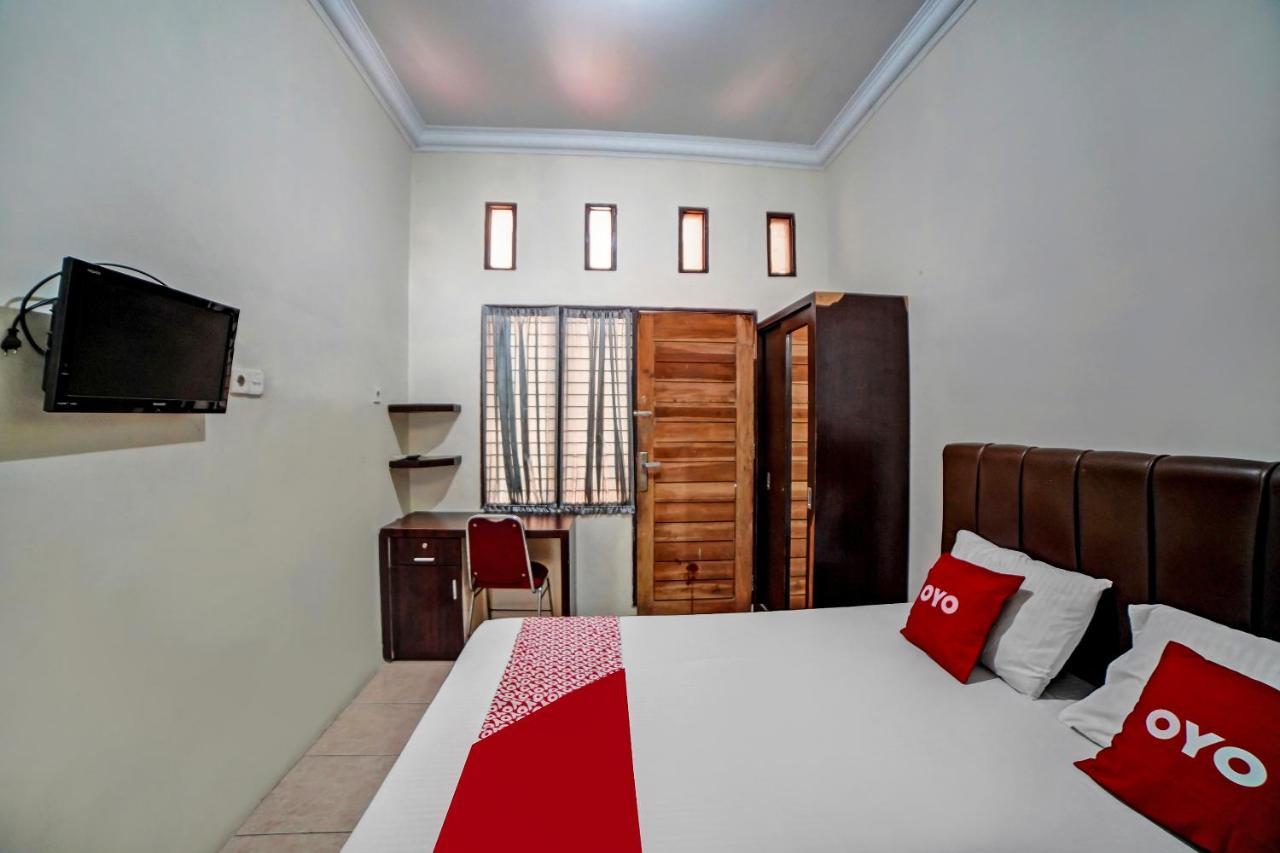 Oyo 90751 Graha Sei Batugingging Hotell Medan Exteriör bild